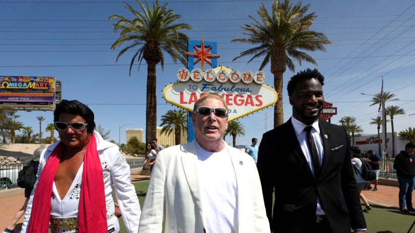 'Welcome to Fabulous Las Vegas' Sign Turns Silver And Black Ahead of 2022 NFL Draft