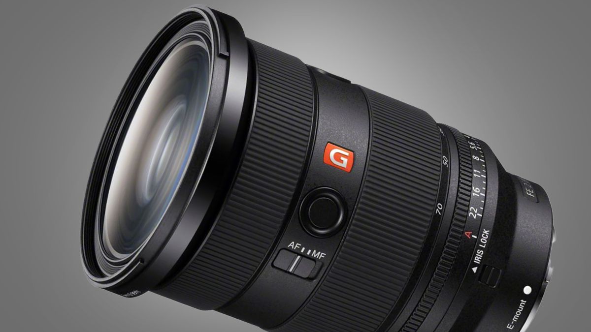 Sony's new zoom lens shows it still has the edge over Canon and Nikon